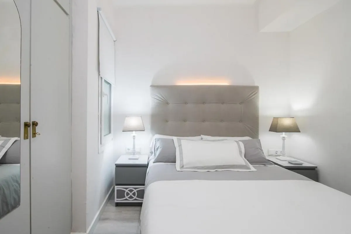 Nice, Cozy, Fcb Stadium,Payment Parking Barcelona Apartment