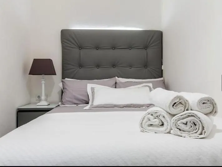 Nice, Cozy, Fcb Stadium,Payment Parking Barcelona Apartment