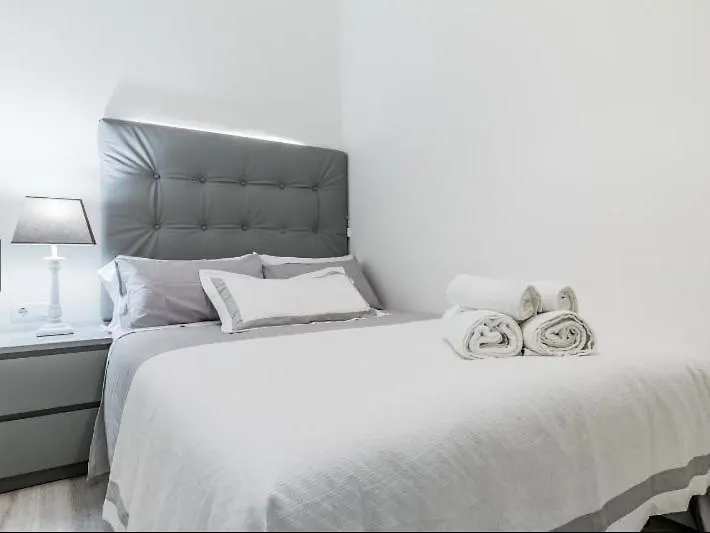 Apartment Nice, Cozy, Fcb Stadium,Payment Parking Barcelona
