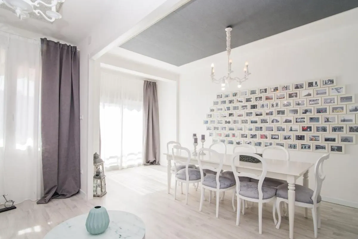 Nice, Cozy, Fcb Stadium,Payment Parking Barcelona Apartment