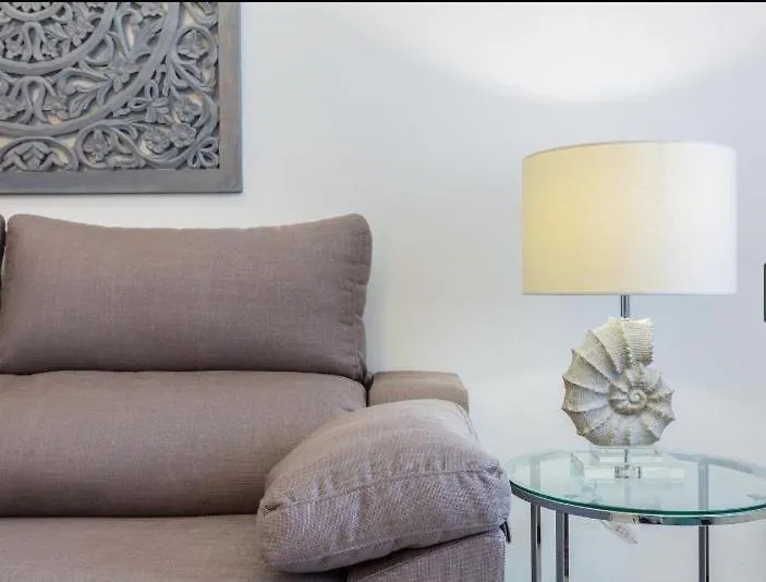 Apartment Nice, Cozy, Fcb Stadium,Payment Parking Barcelona Spain